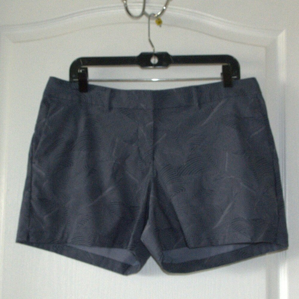 Nike Dri Fit Shorts Women's size 12 ( Large )Gray Print